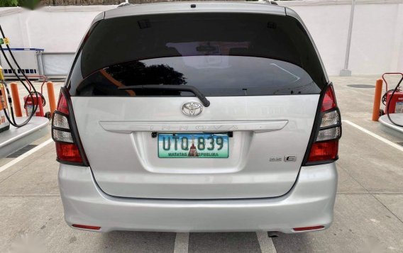 Selling Silver Toyota Innova 2014 in Quezon City-4