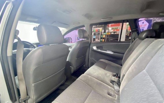 Selling Silver Toyota Innova 2014 in Quezon City-8