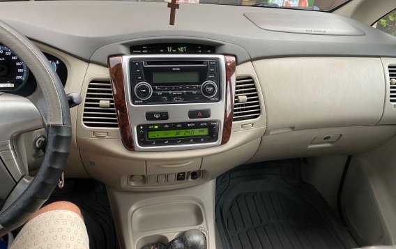 Pearl White Toyota Innova 2013 for sale in Binan-1