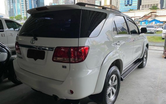 Selling White Toyota Fortuner 2008 in Pasig-3