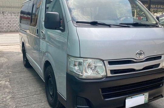 Selling Silver Toyota Hiace 2011 in Makati