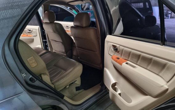 Silver Toyota Fortuner 2010 for sale in Rizal-7