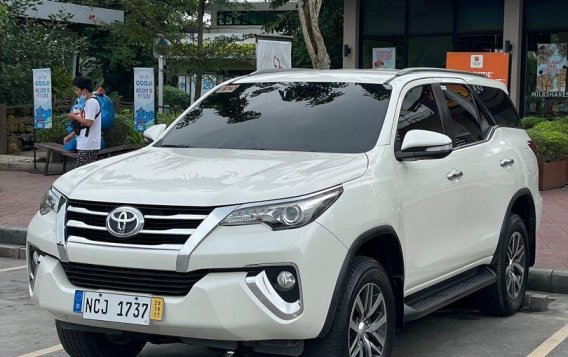 Pearl White Toyota Fortuner 2016 for sale in San Mateo-1