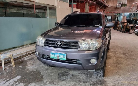 Silver Toyota Fortuner 2010 for sale in Rizal-5
