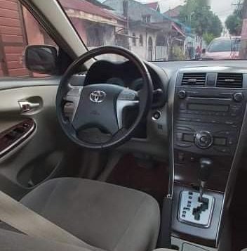 Sell Silver 2011 Toyota Corolla Altis in Taguig-7