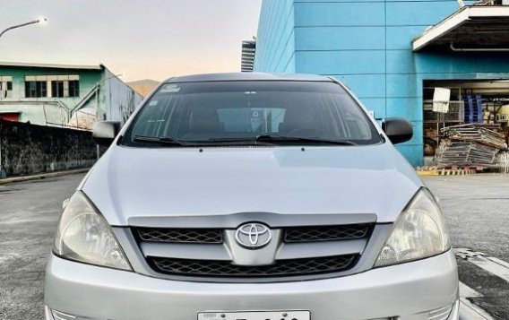 Silver Toyota Innova 2007 for sale in Las Piñas-9