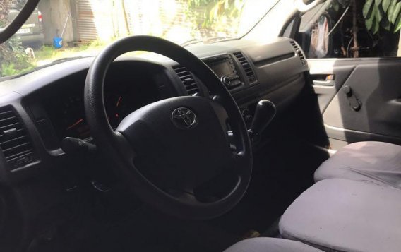 Selling Silver Toyota Hiace 2015 in Caloocan-6