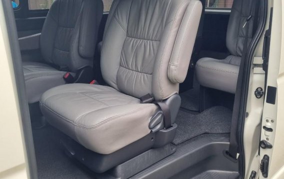 Pearl White Toyota Hiace 2019 for sale in Automatic-7