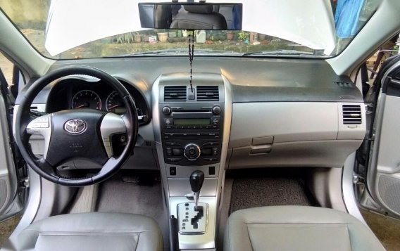 Selling Silver Toyota Corolla altis 2012 in Quezon City-5