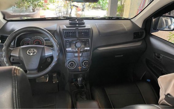 Grey Toyota Avanza 2016 for sale in Automatic-6