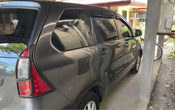 Grey Toyota Avanza 2016 for sale in Automatic-2