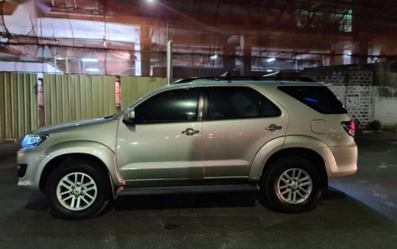 Silver Toyota Fortuner 2013 for sale in Quezon City-1
