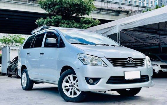Silver Toyota Innova 2013 for sale in Manual-9