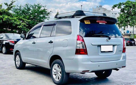 Silver Toyota Innova 2013 for sale in Manual-5