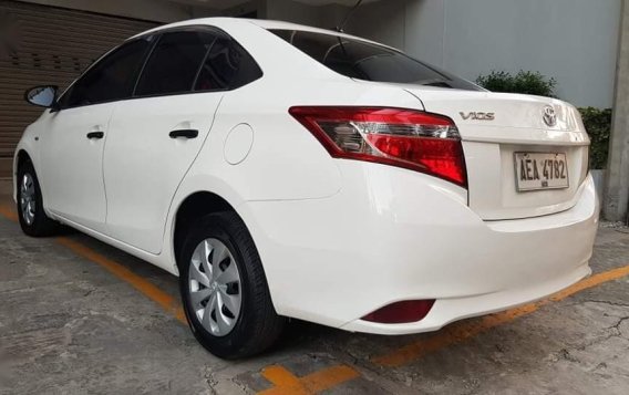 White Toyota Vios 2014 for sale in Quezon City-3