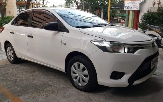 White Toyota Vios 2014 for sale in Quezon City-1