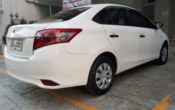 White Toyota Vios 2014 for sale in Quezon City-5