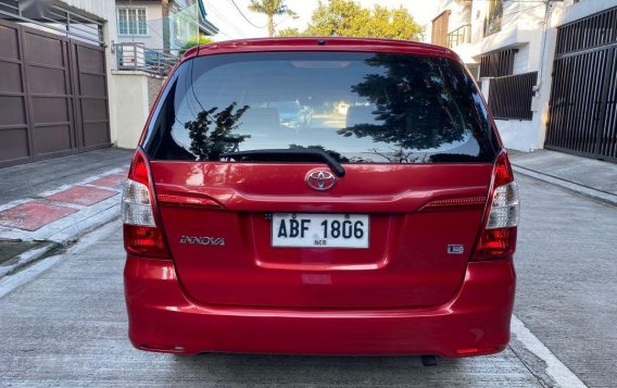 Red Toyota Innova 2015 for sale in Quezon City-3