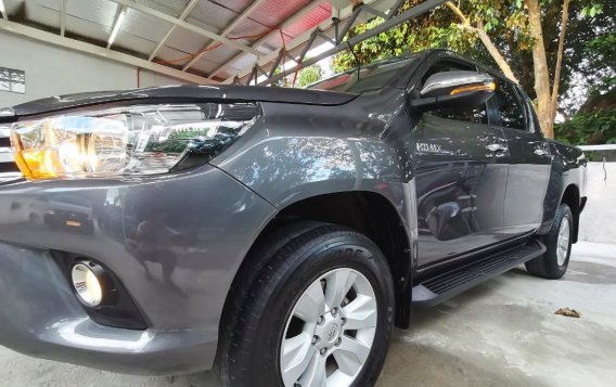 Selling Grey Toyota Hilux 2020 in Antipolo-3