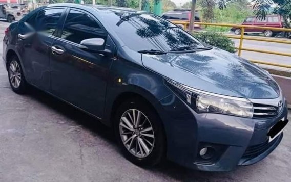 Selling Silver Toyota Corolla Altis 2014 in Cainta-2