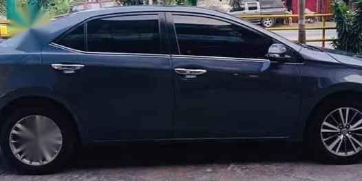 Selling Silver Toyota Corolla Altis 2014 in Cainta-6