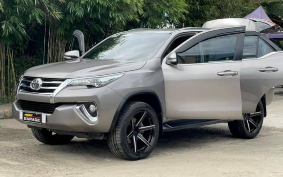 Brightsilver Toyota Fortuner 2018 for sale in Quezon