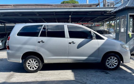 Brightsilver Toyota Innova 2015 for sale in Las Pinas-3