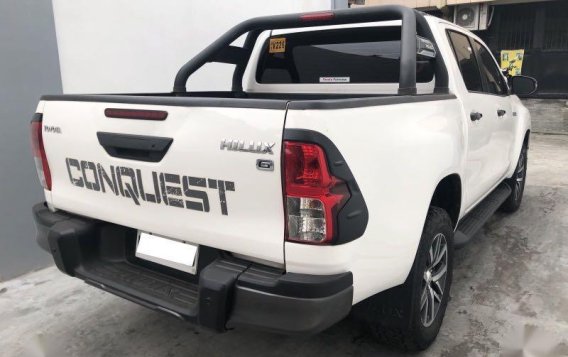 White Toyota Hilux 2019 for sale in Manila-1