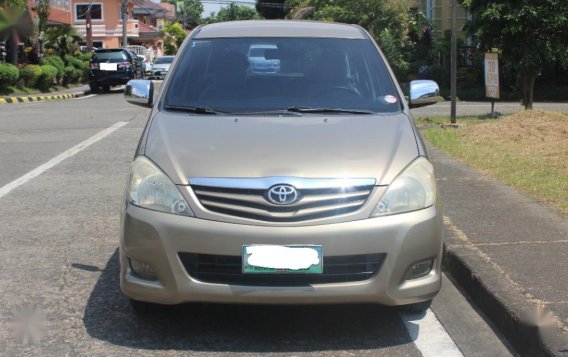 Selling Beige Toyota Innova 2011 in Malabon-3