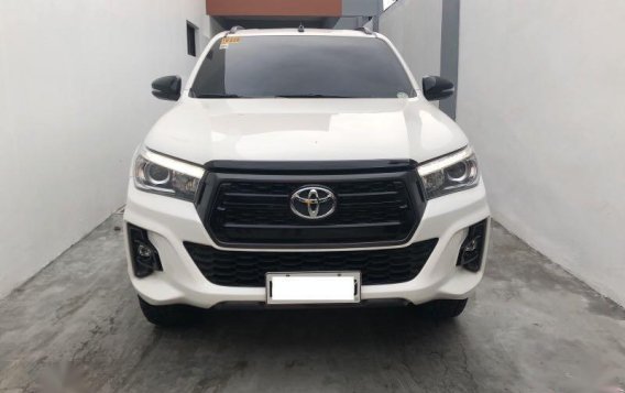 White Toyota Hilux 2019 for sale in Manila-3