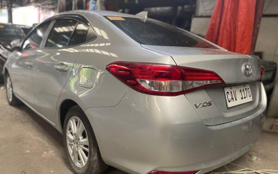 Selling Brightsilver Toyota Vios 2020 in Quezon-1