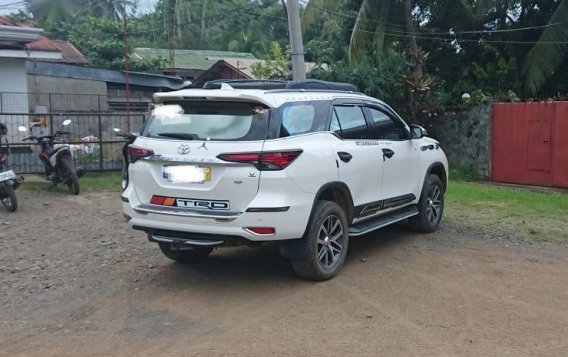 Selling White Toyota Fortuner 2018 in Valencia