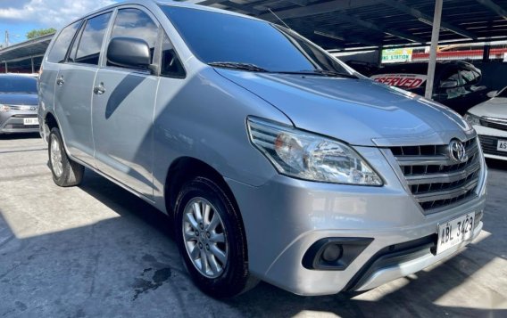 Brightsilver Toyota Innova 2015 for sale in Las Pinas-2