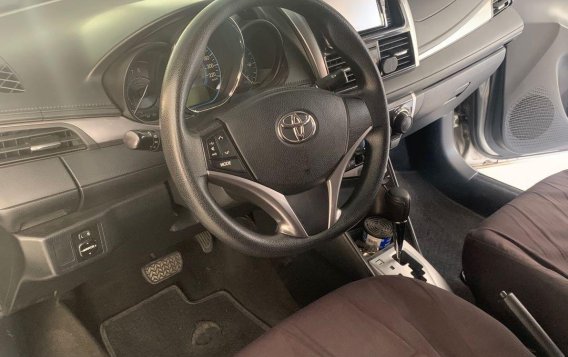 Selling Brightsilver Toyota Vios 2015 in Mandaluyong-4