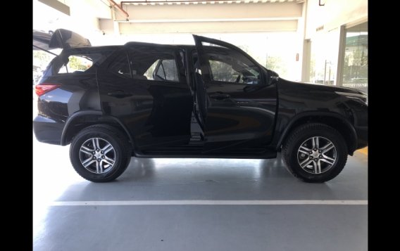 Selling Black Toyota Fortuner 2021 SUV at 8771 -3
