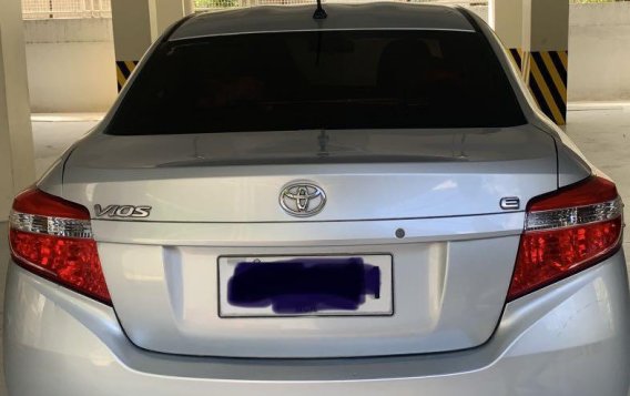 Selling Brightsilver Toyota Vios 2015 in Mandaluyong-3