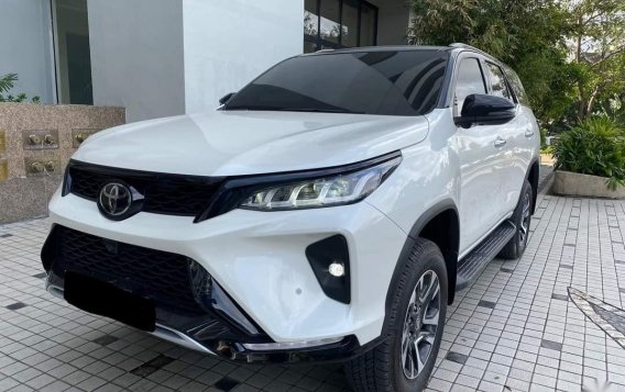 Selling White Toyota Fortuner 2021 in Quezon