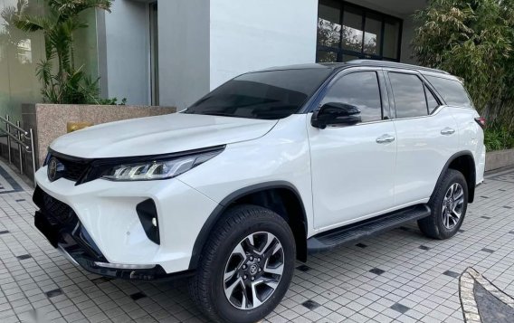 Selling White Toyota Fortuner 2021 in Quezon-1
