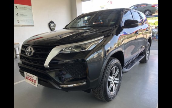 Selling Black Toyota Fortuner 2021 SUV at 8771 -6