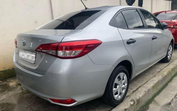 Selling Brightsilver Toyota Vios 2019 in Quezon-3