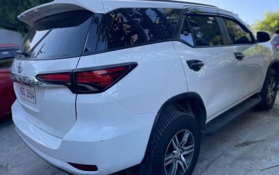 Selling White Toyota Fortuner 2020 in Quezon-2