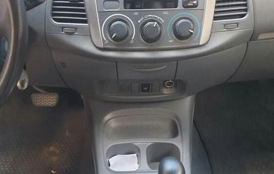 Silver Toyota Innova 2015 for sale in Automatic-7