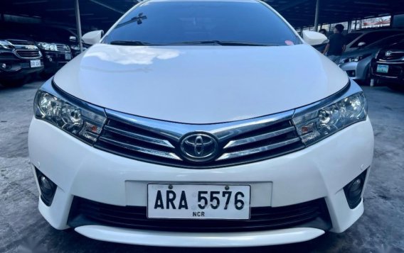 Sell White 2015 Toyota Corolla Altis in Las Piñas