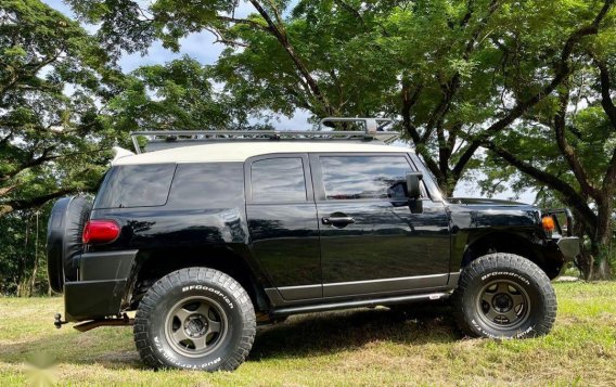 Selling Black Toyota Fj Cruiser 2015 in Angeles-3