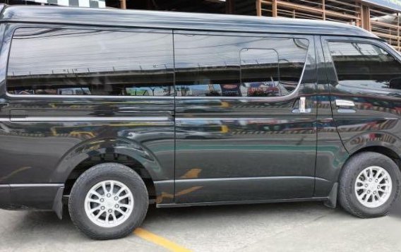 Black Toyota Hiace 2017 for sale in Automatic-9