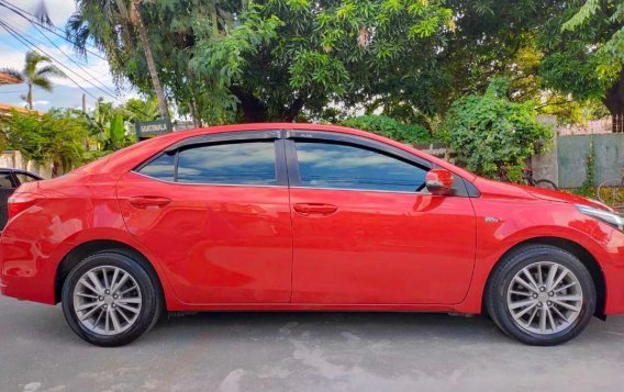 Selling Red Toyota Corolla Altis 2017 in Parañaque-1