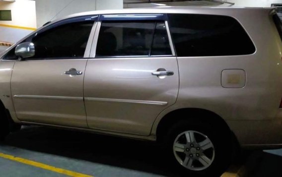 Selling Silver Toyota Innova 2005 in Manila-1