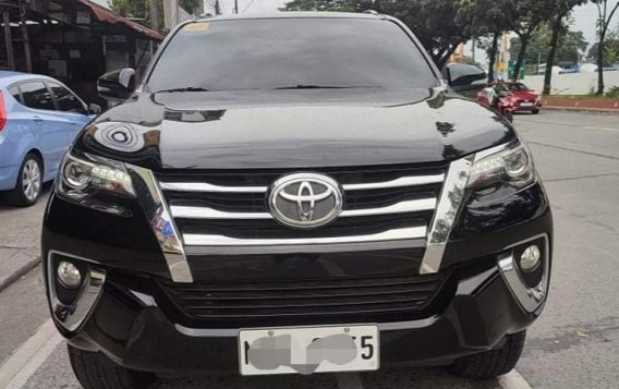 Selling Black Toyota Fortuner 2016 -4