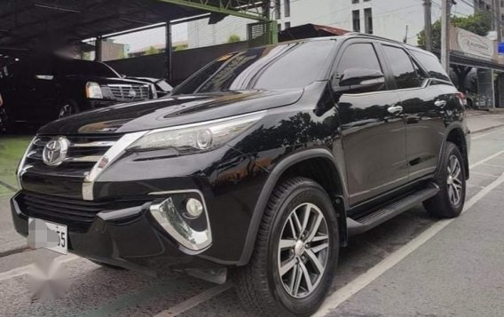 Selling Black Toyota Fortuner 2016 -1