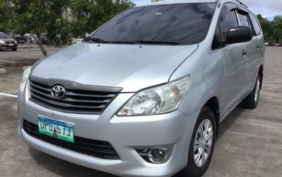 Selling Pearl White Toyota Innova 2013 in Lucena-7